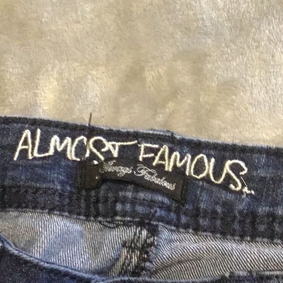 Almost Famous Boho low rise jeans - Picture 4 of 6